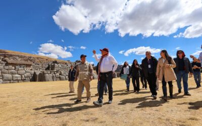 Ministro de Cultura inspecciona Saqsaywaman y coordina acciones ante la próxima visita del papa León XIV