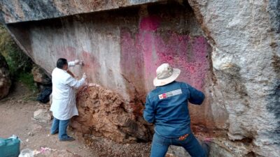 Ministerio de Cultura realiza limpieza de pintas en el sector Lanlacuyoq del Parque Arqueológico de Saqsaywaman